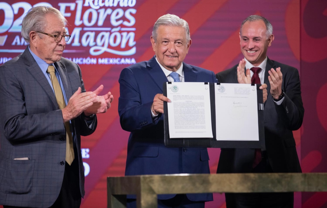 AMLO firma decreto para prohibir comercialización de vapeadores en México