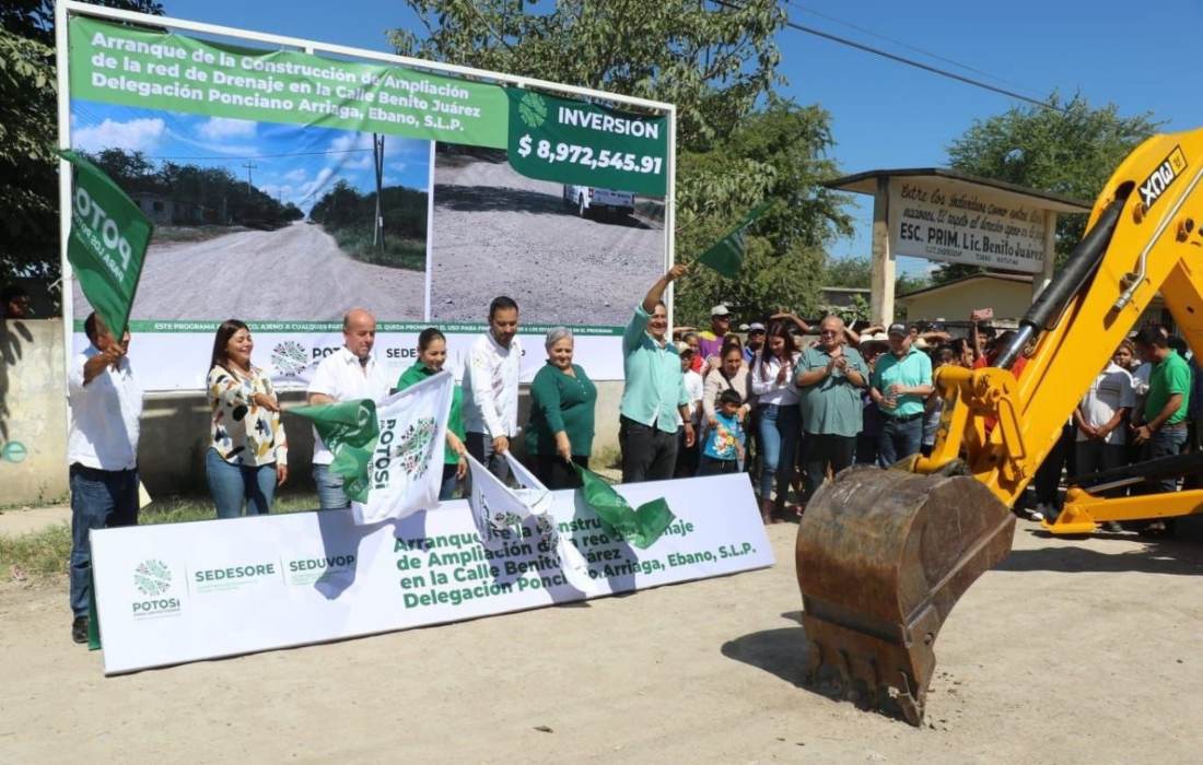 Gobierno de Ricardo Gallardo realiza obra de pavimentación en el Ejido Ponciano Arriaga